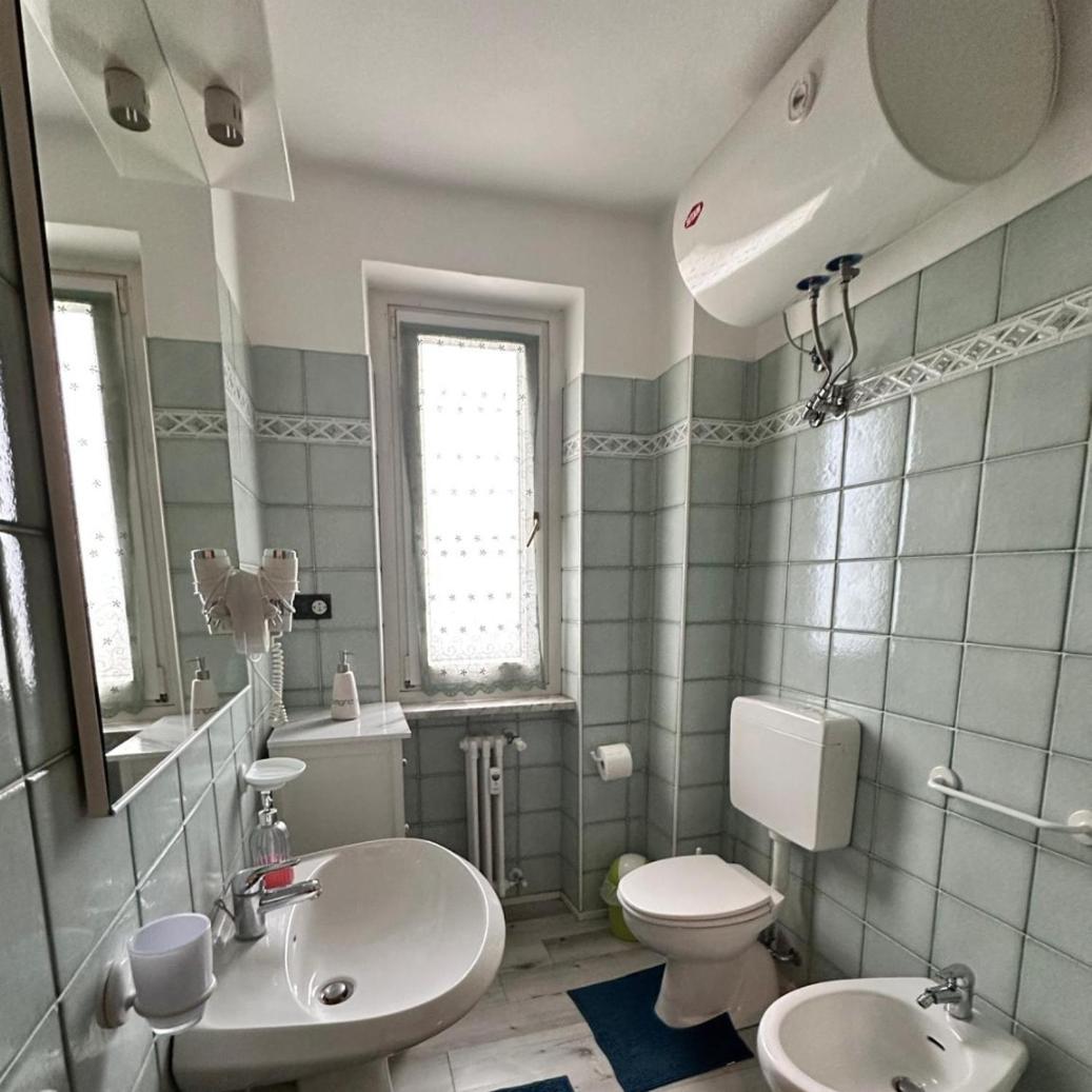 Arc En Ciel Apartment Aosta Luaran gambar
