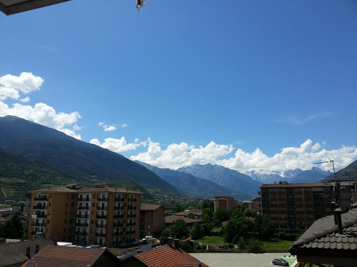 Arc En Ciel Apartment Aosta Luaran gambar